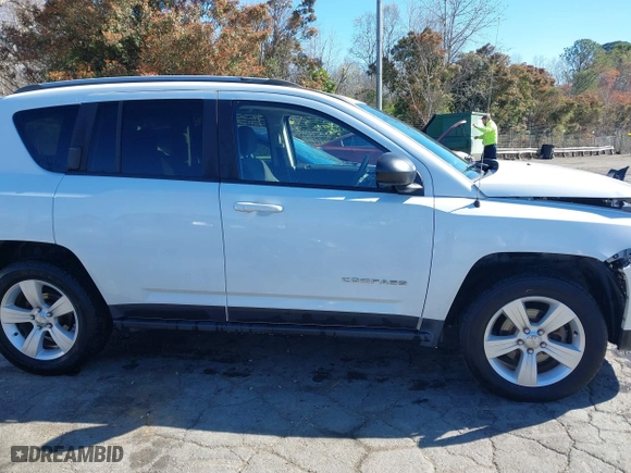 2016 Jeep Compass Sport with VIN 1C4NJDBB0GD617720, listed as a IAAI auction lot 41854195 with 97,961 mi miles. Bid and sale history available at carsss.com. Image 13.