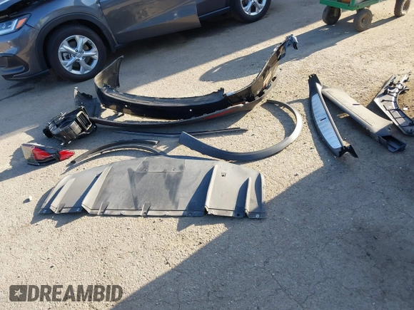 2017 Tesla Model X 90D with VIN 5YJXCBE25HF044617, listed as a IAAI auction lot 42096323 with 115,077 mi miles and . Bid and sale history available at DreamBid. Image 12.