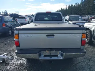 2003 Toyota Tacoma with VIN 5TEWN72NX3Z267678, listed as a IAAI auction lot 41528271 with 190,914 mi miles. Bid and sale history available at carsss.com. Image 17.