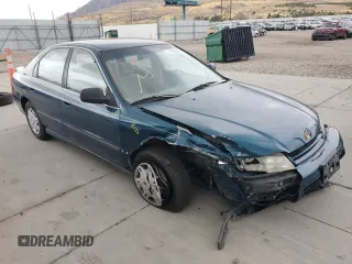 1995 Honda Accord LX with VIN JHMCD563XSC024970, listed as a Copart auction lot 77610084 with 194,640 mi miles and Salvage Title. Bid and sale history available at carsss.com. Image 4.