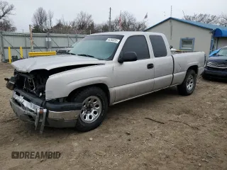 2005 Chevrolet Silverado 1500 LS with VIN 2GCEC19TX51207426, listed as a Copart auction lot 44393255 with 259,005 mi miles and Salvage Title. Bid and sale history available at DreamBid. Image 1.