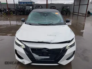 2023 Nissan Sentra SR z VIN 3N1AB8DV4PY277885, wystawiony jako IAAI lot #41553949 z przebiegiem 21 433 mil mil oraz . Historia ofert i sprzedaży dostępna na DreamBid. Obrazek 6.