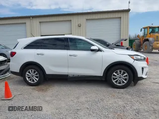 2020 Kia Sorento S z VIN 5XYPG4A52LG622321, wystawiony jako IAAI lot #41790301 z przebiegiem 155 766 mil mil oraz . Historia ofert i sprzedaży dostępna na DreamBid. Obrazek 13.