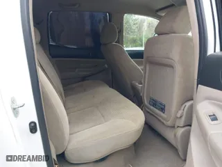 2007 Toyota Tacoma with VIN 3TMLU42N37M011017, listed as a IAAI auction lot 41949797 with 227,638 mi miles. Bid and sale history available at carsss.com. Image 8.