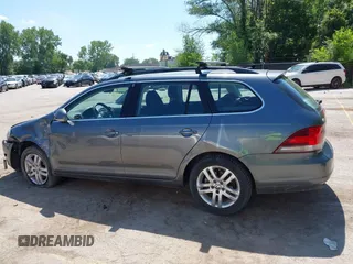 2010 Volkswagen Jetta TDI z VIN 3VWPL7AJ5AM660293, wystawiony jako IAAI lot #42636927 z przebiegiem 234 740 mil mil oraz . Historia ofert i sprzedaży dostępna na DreamBid. Obrazek 14.
