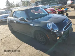 2019 MINI Convertible Cooper S с VIN WMWWG9C57K3E40624, выставлен на аукционе Copart как лот 83236894 с пробегом 44 900 миль миль и Списание • Salvage title. История ставок и продаж доступна на DreamBid. Изображение 4.