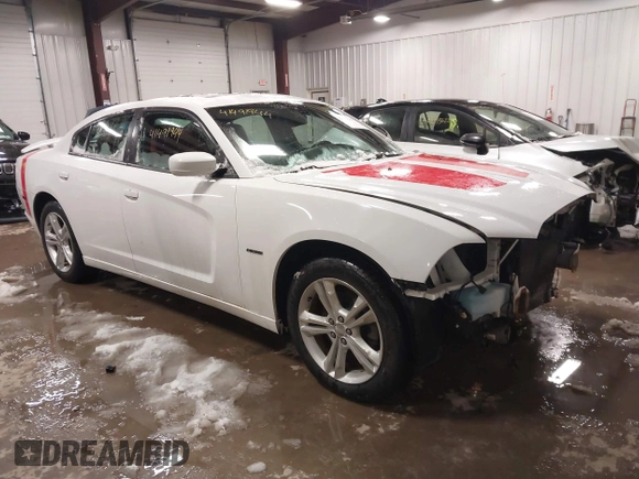 2011 Dodge Charger RT Plus with VIN 2B3CM5CT1BH555608, listed as a IAAI auction lot 41491944 with 140,081 mi miles. Bid and sale history available at carsss.com. Image 1.