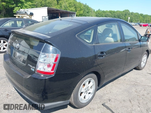 2005 Toyota Prius z VIN JTDKB20U953001557, wystawiony jako IAAI lot #42409183 z przebiegiem 179 292 mil mil oraz . Historia ofert i sprzedaży dostępna na DreamBid. Obrazek 4.