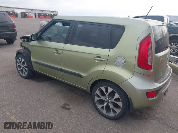 2013 Kia Soul ! with VIN KNDJT2A61D7528363, listed as a IAAI auction lot 41870417 with 113,893 mi miles. Bid and sale history available at carsss.com. Image 3.