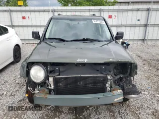 2009 Jeep Patriot Limited with VIN 1J4FT48B79D120490, listed as a Copart auction lot 55071885 with 173,311 mi miles and Salvage title. Bid and sale history available at DreamBid. Image 5.
