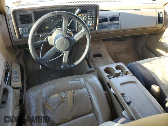 1994 Chevrolet Suburban with VIN 1GNFK16K0RJ417930, listed as a Copart auction lot 77583634 with 252,477 mi miles and Salvage Title. Bid and sale history available at carsss.com. Image 8.