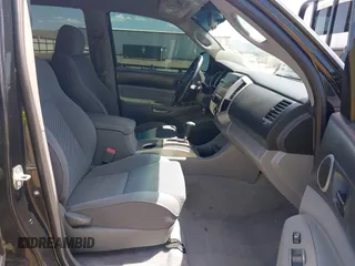 2006 Toyota Tacoma with VIN 5TELU42N26Z271569, listed as a IAAI auction lot 42671914 with 123,344 mi miles and . Bid and sale history available at DreamBid. Image 5.