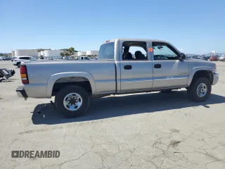 2004 GMC Sierra 2500 SLE z VIN 1GTGK23U64F211239, wystawiony jako Copart lot #54905465 z przebiegiem 193 492 mil mil oraz Szkody całkowita. Historia ofert i sprzedaży dostępna na DreamBid. Obrazek 3.