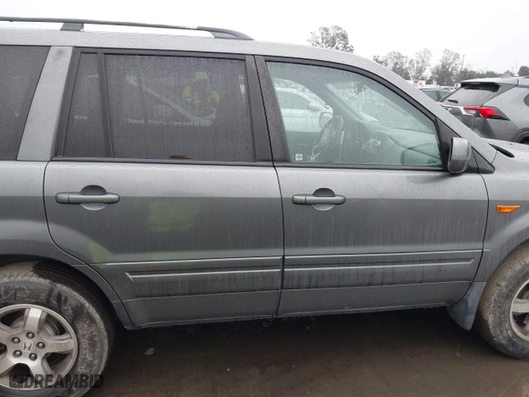 2007 Honda Pilot EX-L with VIN 5FNYF28617B024003, listed as a IAAI auction lot 41479218 with 201,868 mi miles. Bid and sale history available at carsss.com. Image 13.