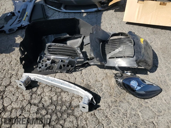 2019 Porsche 718 Boxster z VIN WP0CA2A80KS211281, wystawiony jako Copart lot #68340883 z przebiegiem 27 151 mil mil oraz . Historia ofert i sprzedaży dostępna na DreamBid. Obrazek 12.