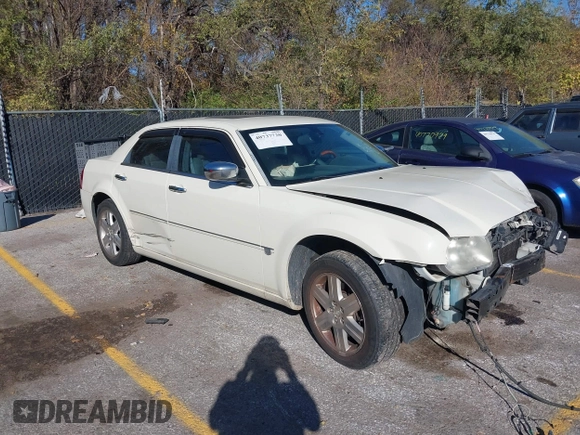 2006 Chrysler 300 C with VIN 2C3LK63HX6H345072, listed as a IAAI auction lot 40737720 with 163,544 mi miles. Bid and sale history available at carsss.com. Image 1.