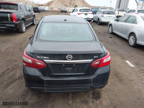 2018 Nissan Altima 2.5 SL with VIN 1N4AL3AP5JC208275, listed as a IAAI auction lot 41368381 with 203,439 mi miles. Bid and sale history available at carsss.com. Image 16.