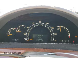 2002 Mercedes-Benz S-Class 4.3L with VIN WDBNG70J82A237141, listed as a Copart auction lot 42193475 with 247,858 mi miles and Salvage Title. Bid and sale history available at carsss.com. Image 9.