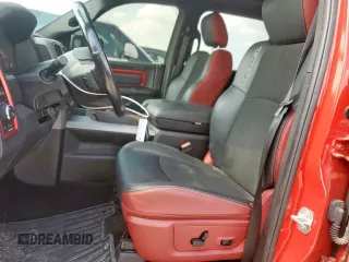 2016 Ram 1500 Rebel z VIN 1C6RR7YT5GS363811, wystawiony jako Copart lot #56161525 z przebiegiem 136 611 mil mil oraz Szkoda całkowita • Salvage title. Historia ofert i sprzedaży dostępna na DreamBid. Obrazek 7.