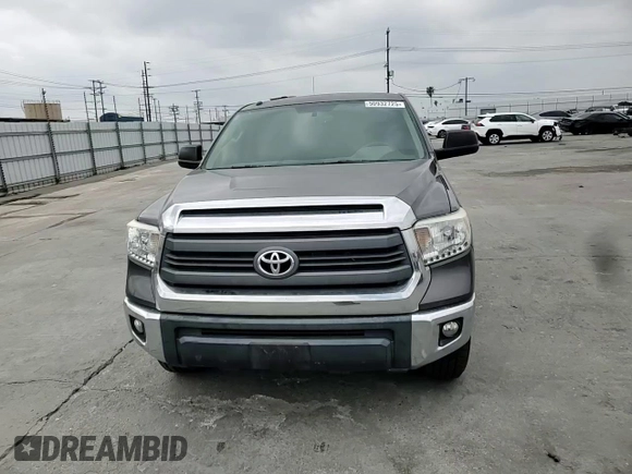 2015 Toyota Tundra SR5 z VIN 5TFEY5F10FX187252, wystawiony jako Copart lot #50932725 z przebiegiem 58 323 mil mil oraz Szkoda całkowita • Salvage title. Historia ofert i sprzedaży dostępna na DreamBid. Obrazek 10.