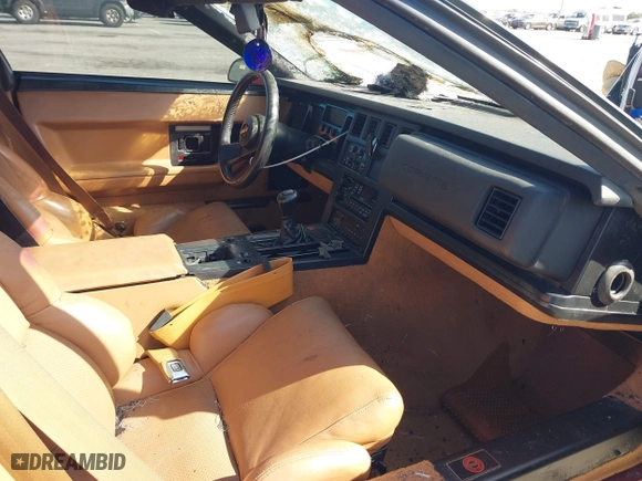 1989 Chevrolet Corvette with VIN 1G1YY2180K5102974, listed as a IAAI auction lot 41808694 with 1 mi miles. Bid and sale history available at carsss.com. Image 5.