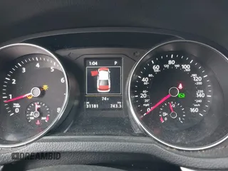 2019 Volkswagen Passat Wolfsburg Edition z VIN 1VWLA7A30KC002809, wystawiony jako IAAI lot #42341311 z przebiegiem 31 181 mil mil oraz . Historia ofert i sprzedaży dostępna na DreamBid. Obrazek 7.