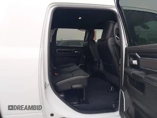 2024 Ram 2500 Laramie z VIN 3C6UR5NL7RG143695, wystawiony jako IAAI lot #41504981 z przebiegiem 6 511 mil mil oraz . Historia ofert i sprzedaży dostępna na DreamBid. Obrazek 8.