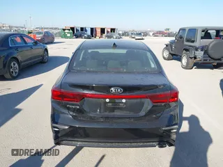 2021 Kia Forte LXS z VIN 3KPF24AD5ME366546, wystawiony jako IAAI lot #41762839 z przebiegiem 23 376 mil mil oraz . Historia ofert i sprzedaży dostępna na DreamBid. Obrazek 16.