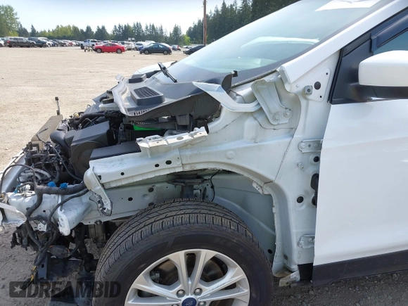 2018 Ford Escape SE with VIN 1FMCU9GD8JUB14879, listed as a IAAI auction lot 42156044 with 91,304 mi miles. Bid and sale history available at carsss.com. Image 6.