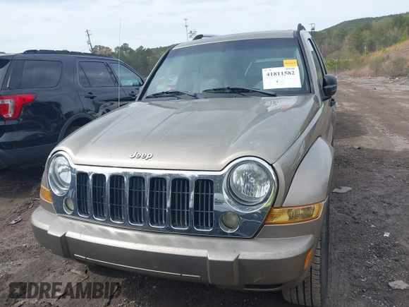 2005 Jeep Liberty Limited z VIN 1J4GK58K05W593417, wystawiony jako IAAI lot #41811582 z przebiegiem 116 027 mil mil oraz . Historia ofert i sprzedaży dostępna na DreamBid. Obrazek 6.