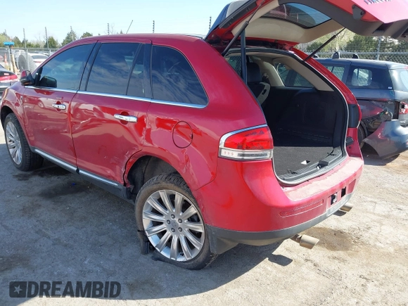 2012 Lincoln MKX with VIN 2LMDJ6JK3CBL06887, listed as a IAAI auction lot 41871768 with 117,421 mi miles. Bid and sale history available at carsss.com. Image 3.