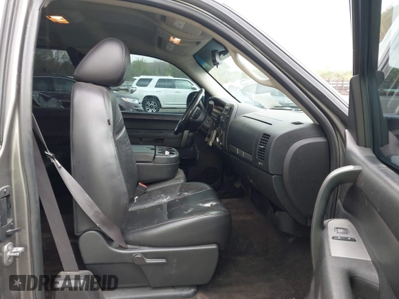 2013 Chevrolet Silverado 1500 LT with VIN 1GCRKSE74DZ254332, listed as a IAAI auction lot 41984869 with 209,242 mi miles and . Bid and sale history available at DreamBid. Image 5.