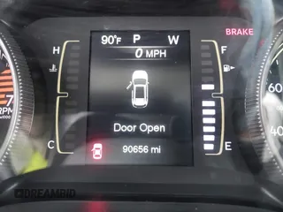 2018 Jeep Cherokee Latitude Tech Connect z VIN 1C4PJLCB1JD553079, wystawiony jako IAAI lot #42068048 z przebiegiem 90 656 mil mil oraz . Historia ofert i sprzedaży dostępna na DreamBid. Obrazek 15.