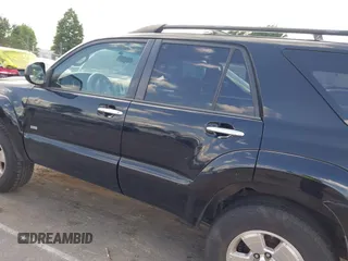 2007 Toyota 4Runner SR5 z VIN JTEZU14R278073601, wystawiony jako IAAI lot #42324282 z przebiegiem 228 160 mil mil oraz . Historia ofert i sprzedaży dostępna na DreamBid. Obrazek 14.