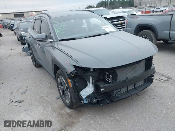 2025 Hyundai Tucson SEL Convenience with VIN 5NMJC3DE8SH455202, listed as a IAAI auction lot 41541338 with 5,911 mi miles. Bid and sale history available at carsss.com. Image 1.