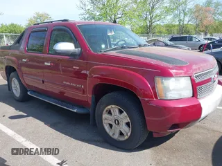 2007 Chevrolet Avalanche LTZ with VIN 3GNFK12327G257739, listed as a IAAI auction lot 42159715 with 224,306 mi miles. Bid and sale history available at carsss.com. Image 1.