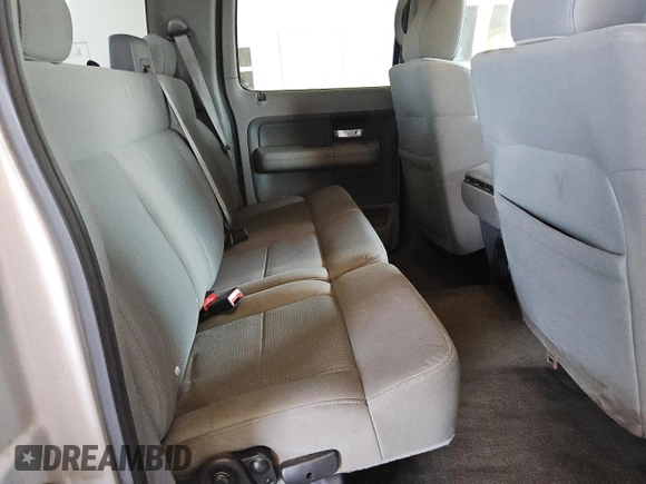 2007 Ford F-150 XLT z VIN 1FTRW02W17KD34981, wystawiony jako Copart lot #74465794 z przebiegiem 259 156 mil mil oraz Czysty tytuł • Clean title. Historia ofert i sprzedaży dostępna na DreamBid. Obrazek 10.