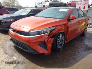 2022 Kia Forte LXS z VIN 3KPF24AD8NE434985, wystawiony jako IAAI lot #41797267 z przebiegiem 50 704 mil mil oraz . Historia ofert i sprzedaży dostępna na DreamBid. Obrazek 17.