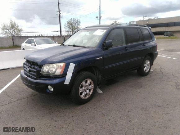 2002 Toyota Highlander with VIN JTEGF21A820061482, listed as a IAAI auction lot 41450883 with 175,821 mi miles. Bid and sale history available at carsss.com. Image 2.
