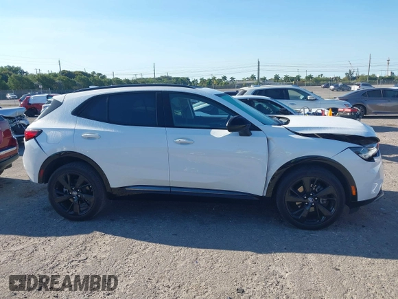 2022 Buick Envision Preferred with VIN LRBAZLR46ND065564, listed as a IAAI auction lot 41844760 with 33,327 mi miles. Bid and sale history available at carsss.com. Image 13.