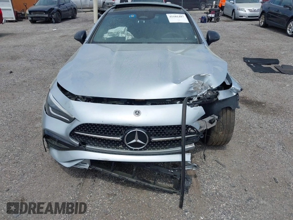 2024 Mercedes-Benz CLE 300 z VIN W1KMJ4HB6RF035931, wystawiony jako IAAI lot #42102487 z przebiegiem 3169 mil mil oraz . Historia ofert i sprzedaży dostępna na DreamBid. Obrazek 12.