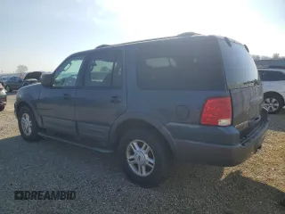 2004 Ford Expedition XLT with VIN 1FMPU16W34LB56716, listed as a Copart auction lot 42240145 with 252,264 mi miles and Clean Title. Bid and sale history available at carsss.com. Image 2.