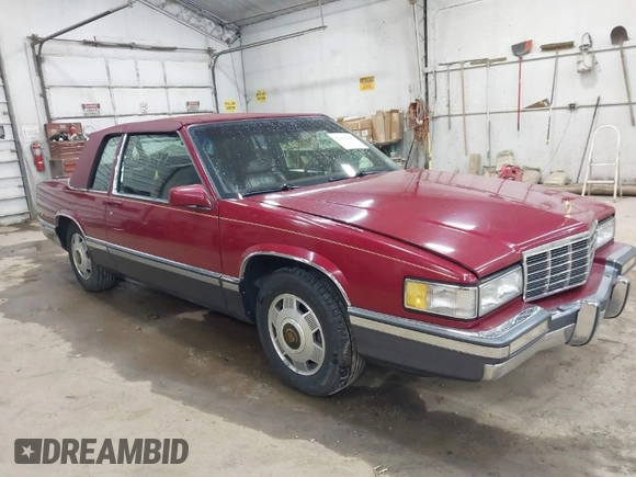 1991 Cadillac DeVille z VIN 1G6CD13B0M4305164, wystawiony jako IAAI lot #42028947 z przebiegiem 33 865 mil mil oraz . Historia ofert i sprzedaży dostępna na DreamBid. Obrazek 1.