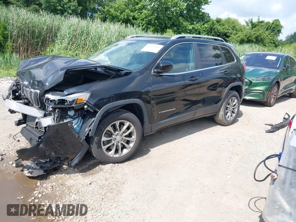 2019 Jeep Cherokee Latitude Plus z VIN 1C4PJLLB5KD316077, wystawiony jako IAAI lot #42723693 z przebiegiem 103 758 mil mil oraz . Historia ofert i sprzedaży dostępna na DreamBid. Obrazek 20.