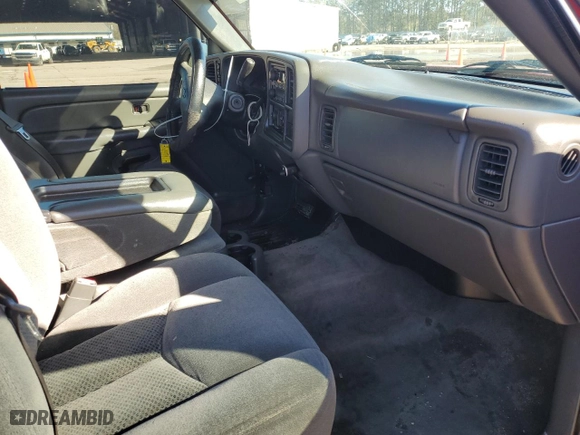 2004 Chevrolet Silverado 1500 LS with VIN 1GCEK19V34E353992, listed as a Copart auction lot 46092805 with 204,240 mi miles and Salvage Title. Bid and sale history available at carsss.com. Image 8.