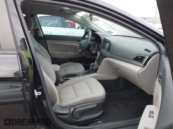 2018 Hyundai Elantra SEL z VIN KMHD84LF2JU492179, wystawiony jako IAAI lot #41883084 z przebiegiem 39 642 mil mil oraz . Historia ofert i sprzedaży dostępna na DreamBid. Obrazek 5.