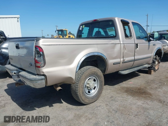 1999 Ford F-250 XL z VIN 1FTNX21F8XEA90902, wystawiony jako IAAI lot #42268377 z przebiegiem 216 014 mil mil oraz . Historia ofert i sprzedaży dostępna na DreamBid. Obrazek 4.