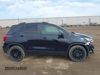 2021 Chevrolet Trax LT with VIN KL7CJLSB0MB322817, listed as a IAAI auction lot 41843233 with 46,947 mi miles. Bid and sale history available at carsss.com. Image 13.