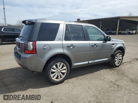 2011 Land Rover LR2 HSE z VIN SALFR2BN4BH269734, wystawiony jako Copart lot #51897055 z przebiegiem 148 253 mil mil oraz Czysty tytuł • Clean title. Historia ofert i sprzedaży dostępna na DreamBid. Obrazek 3.