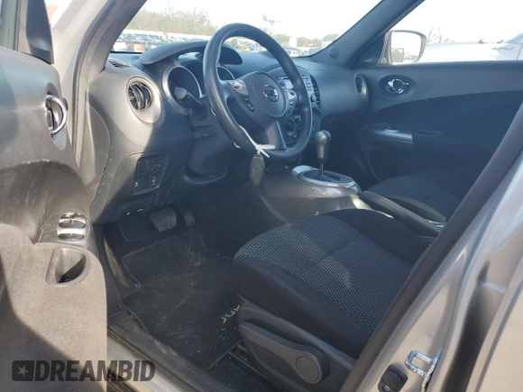 2016 Nissan Juke SL z VIN JN8AF5MV6GT656948, wystawiony jako Copart lot #88307055 z przebiegiem 121 618 mil mil oraz Szkoda całkowita • Salvage title. Historia ofert i sprzedaży dostępna na DreamBid. Obrazek 8.